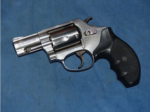 Stainless S&W Revolver Mod. 60-9 cal. 357 Mag. mit 2,5 Zoll Lauf TOP