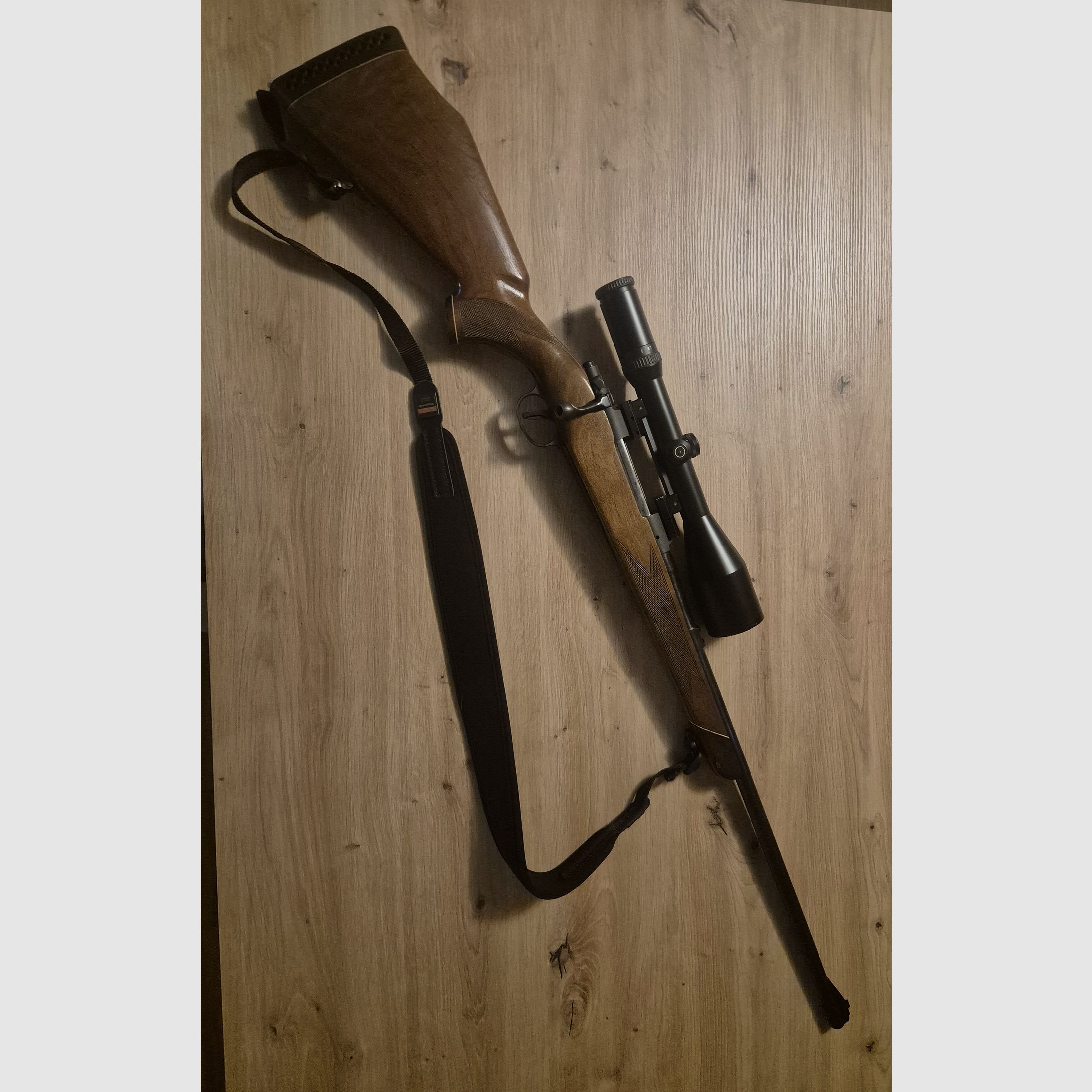 CZ Repetierbüchse 7x64 inkl. Schmidt & Bender 2,5-10x56 Zielfernrohr