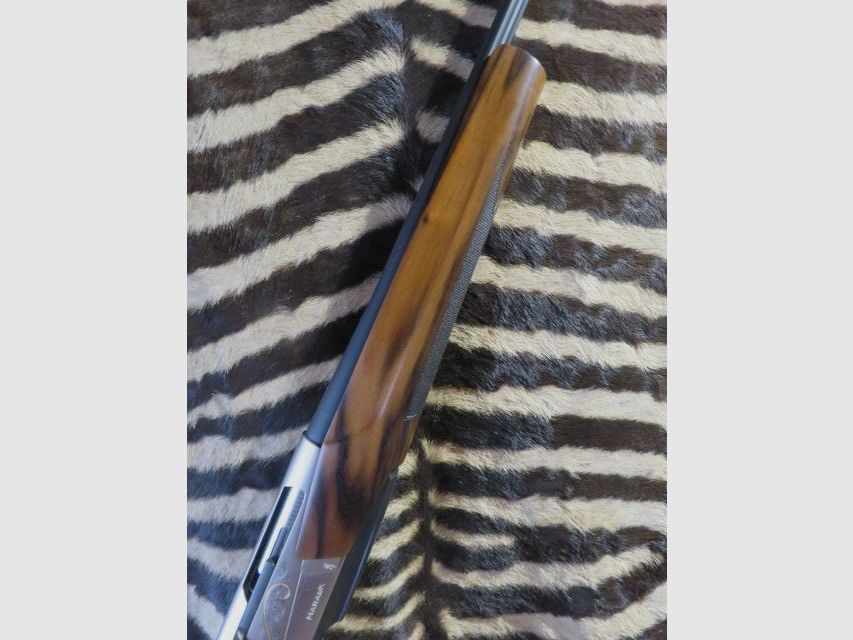 BROWNING Maral 4X Ultimate Bavarian grade 4 .300wm Repetierbüchse 61cm fluted mit Gewinde – Waffenkoffer, Bild 3 von 12