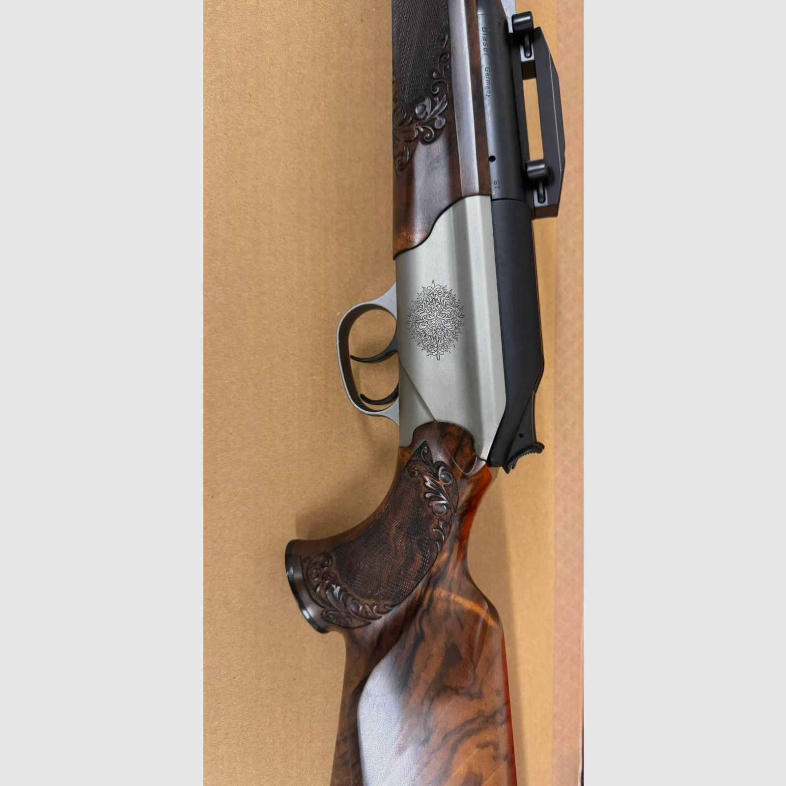 Blaser R93 Duo „Hamed“ – Exklusiver Doppelbüchsrepetierer in dem Kaliber .30-06