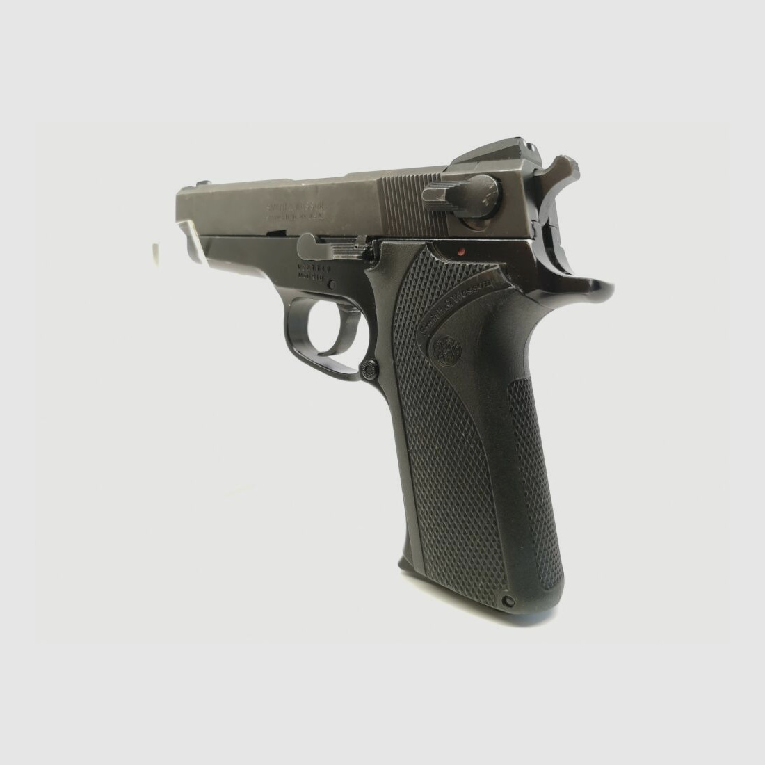 Smith & Wesson 910