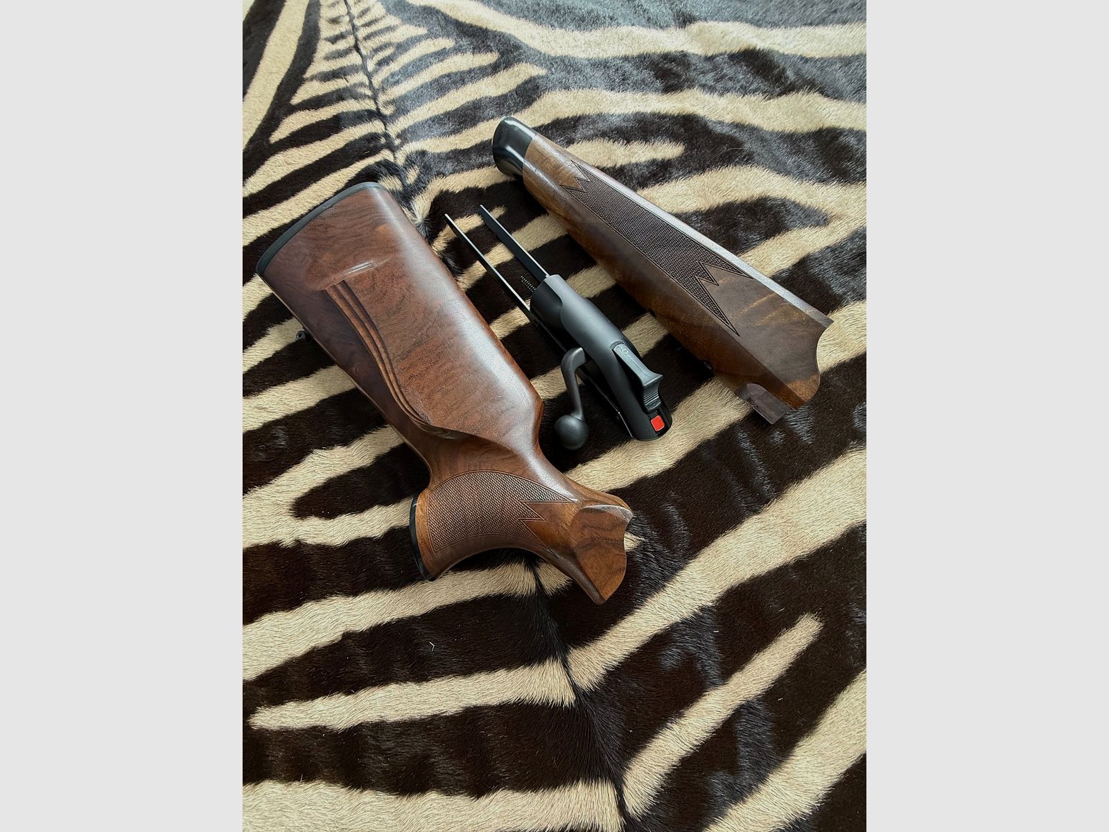 BLASER R8 KIT DE CONVERSION GAUCHE SYSTÈME GAUCHE CULASSE AVANT ET ARRIÈRE, PORTE-VERROU GAUCHE IC