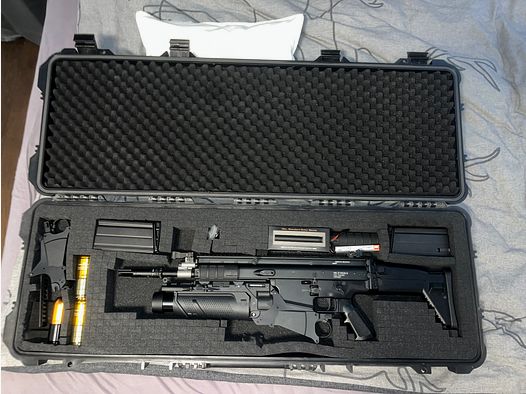 Tokyo Marui Scar-H mit Granatwerfer und passendem Zubehör