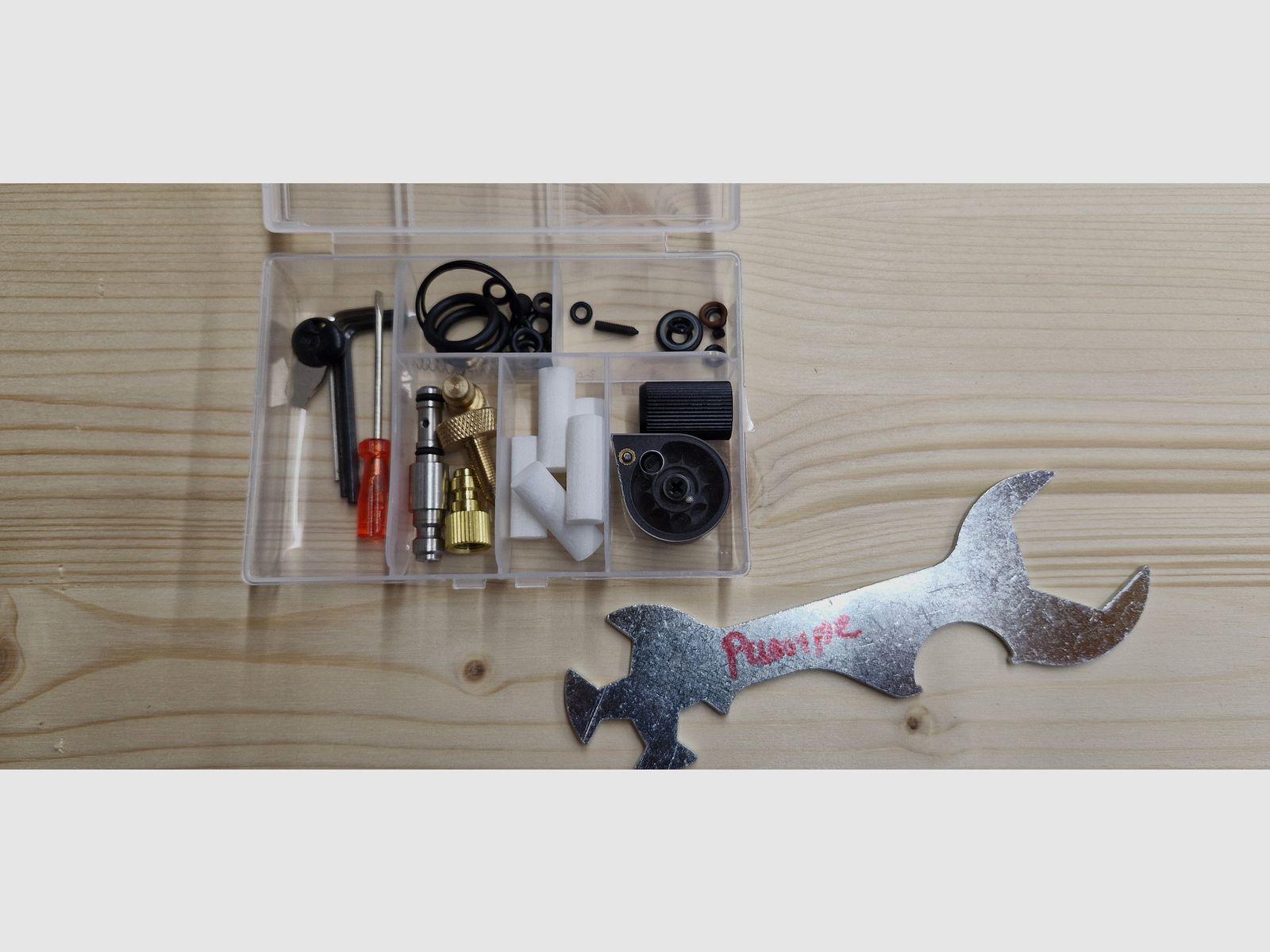 Luftpistole Diana Bandit, Pressluft, Magazin, Schalldämpfer – mit Luftpumpe, Auflage, 4,5mm-Diabolo, Ständer, Zubehör