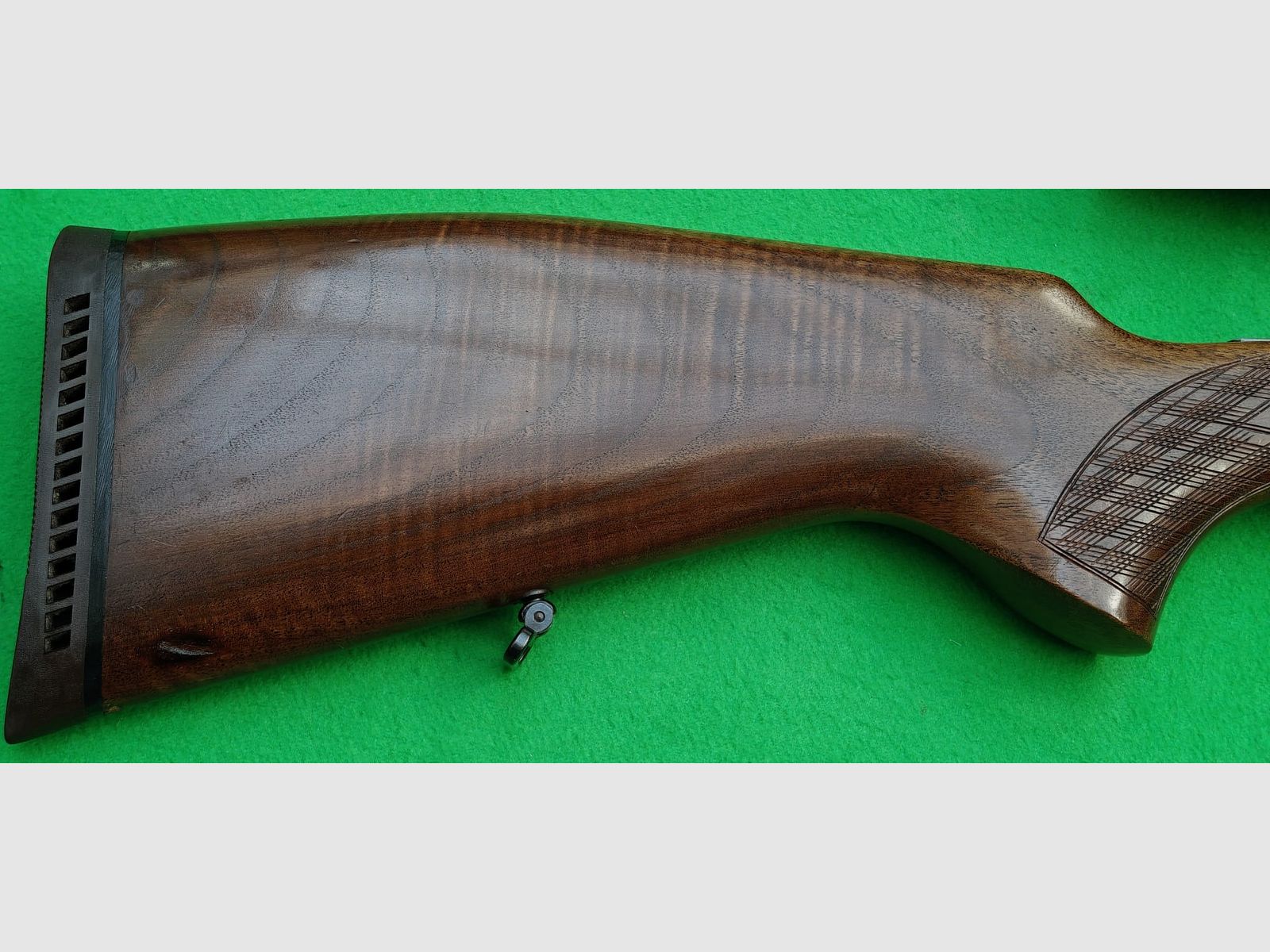 Blaser BBF 95 5,6x50R Mag. 12/70 con visor en montaje oscilante