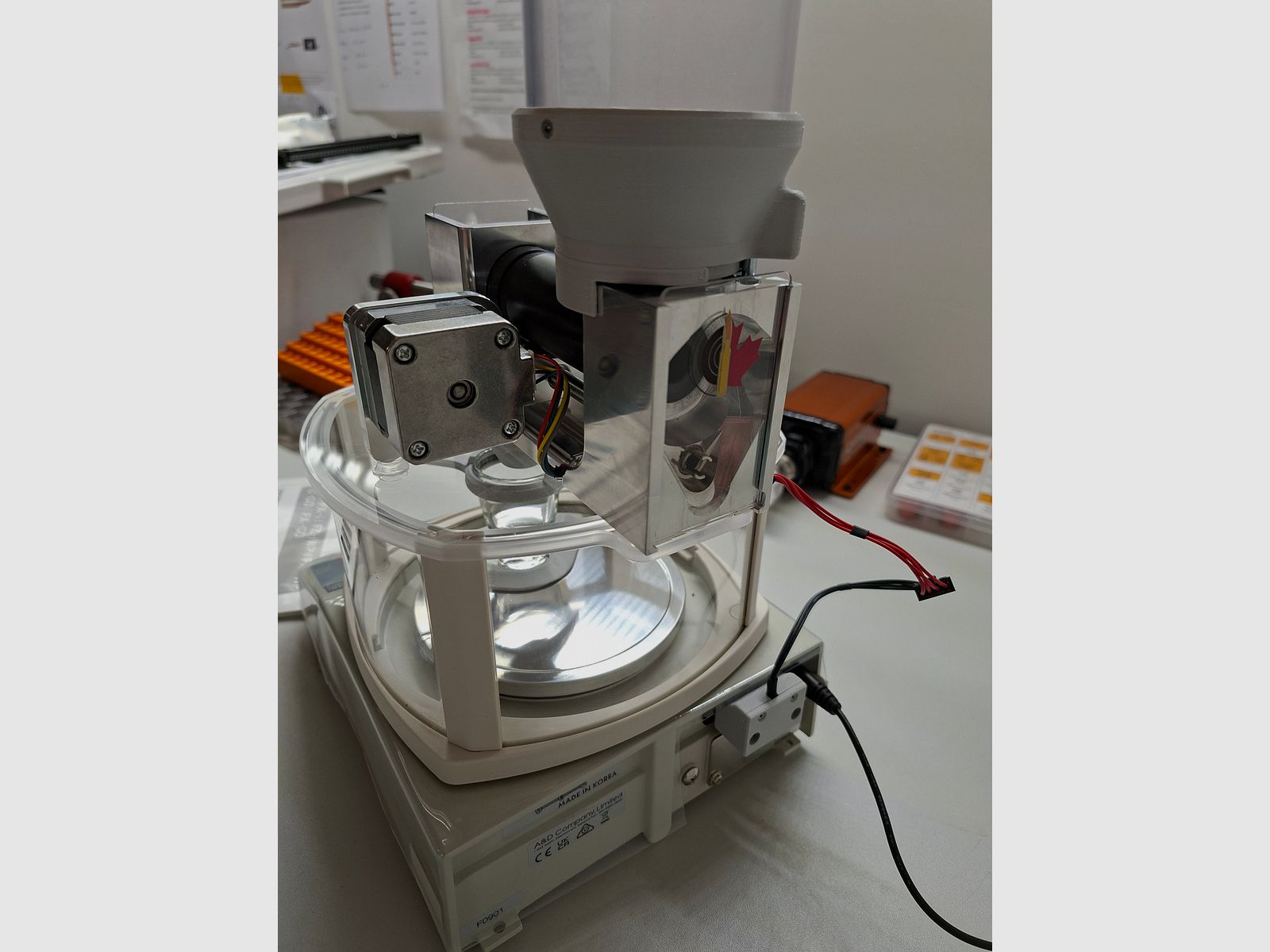 Pulverfüllgerät Trickler V4 mit Digital Präzisionswaage A&D FX-120 Garantie