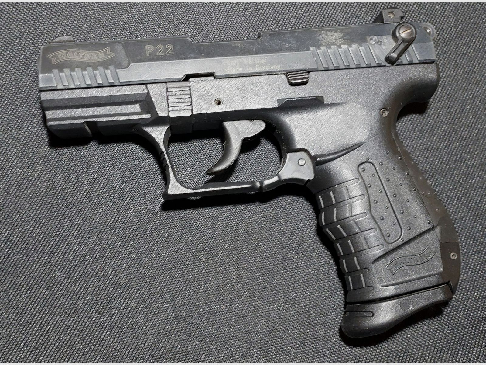 Walther P22 (P 22 Classic) blank firing pistol 9mm P.A.K. (PTB 778)