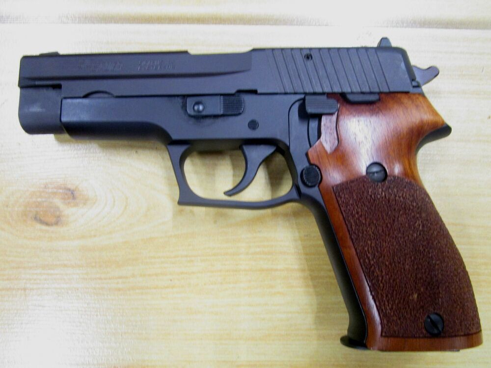 Sig Sauer P220