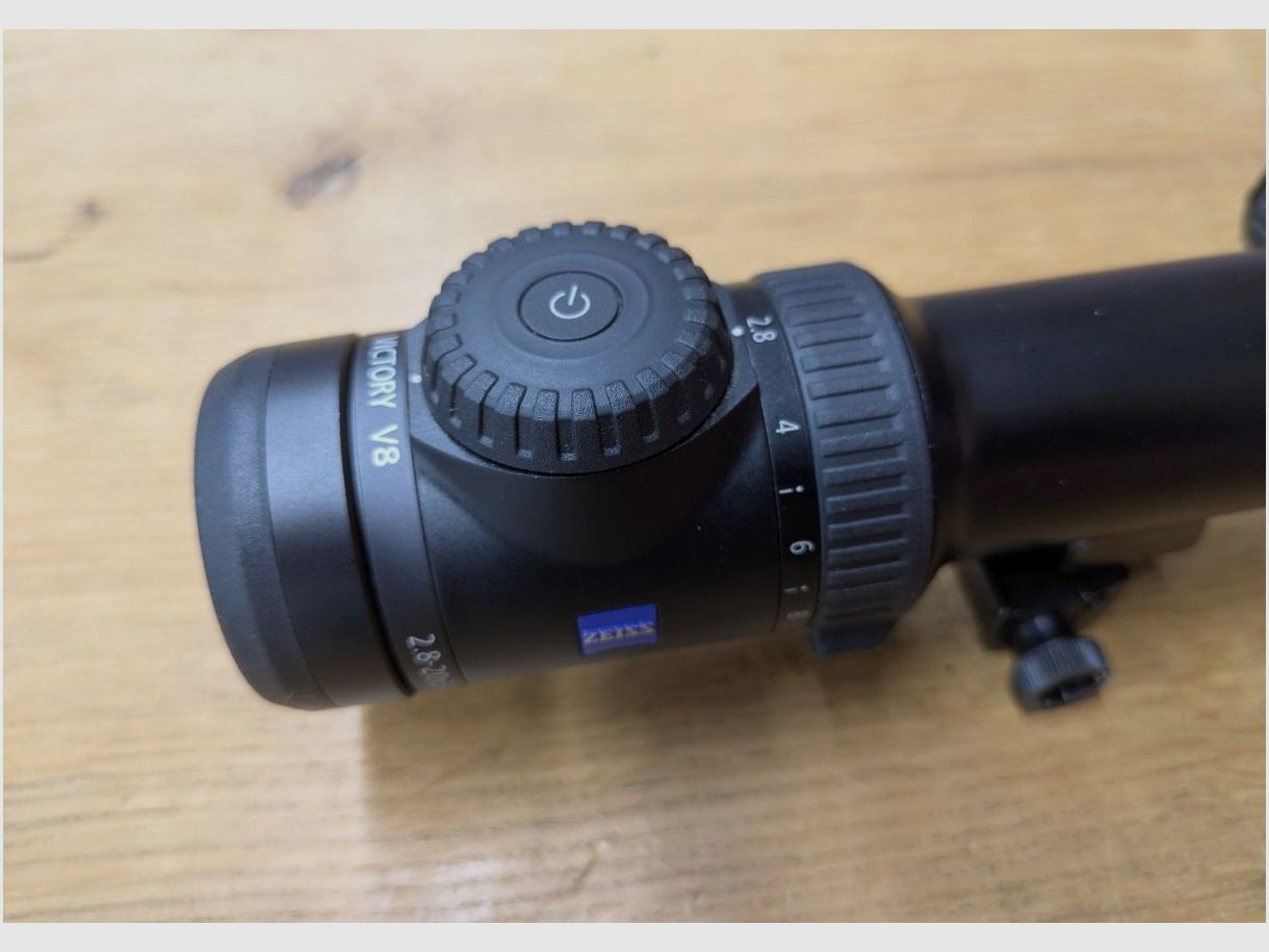 Zeiss Victory V8 2,8-20x56 Zielfernrohr