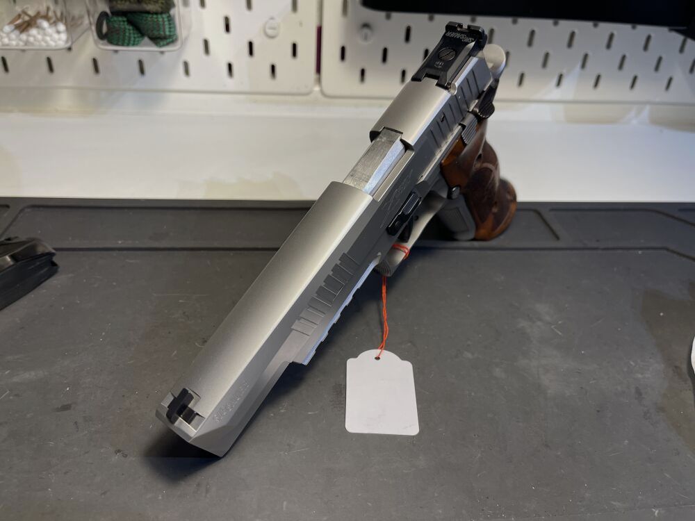 Sig Sauer P226 X-Six Classic