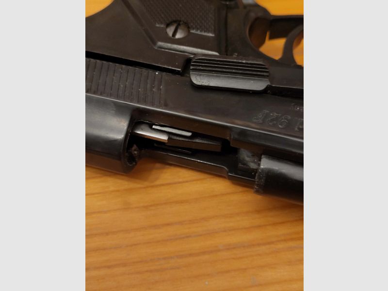 Reck Miami 92F PTB 488 pistola a salve nel calibro 9 mm P.A.K. (PTB 488) inclusa la valigetta Reck