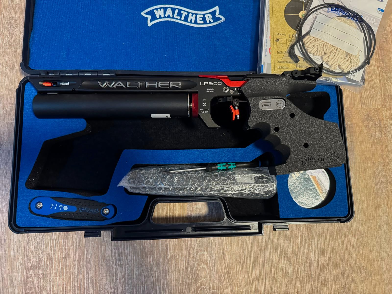 Walther LP 500-M Meistermanufaktur - Sonderdesign rot - mech. Abzug (neuwertig!)