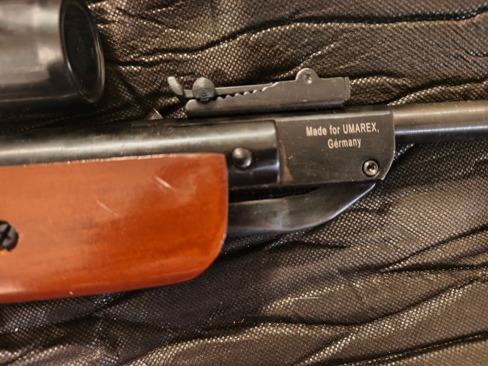 Luftgewehr Kaliber 4,5mm mit Zubehör und Tasche