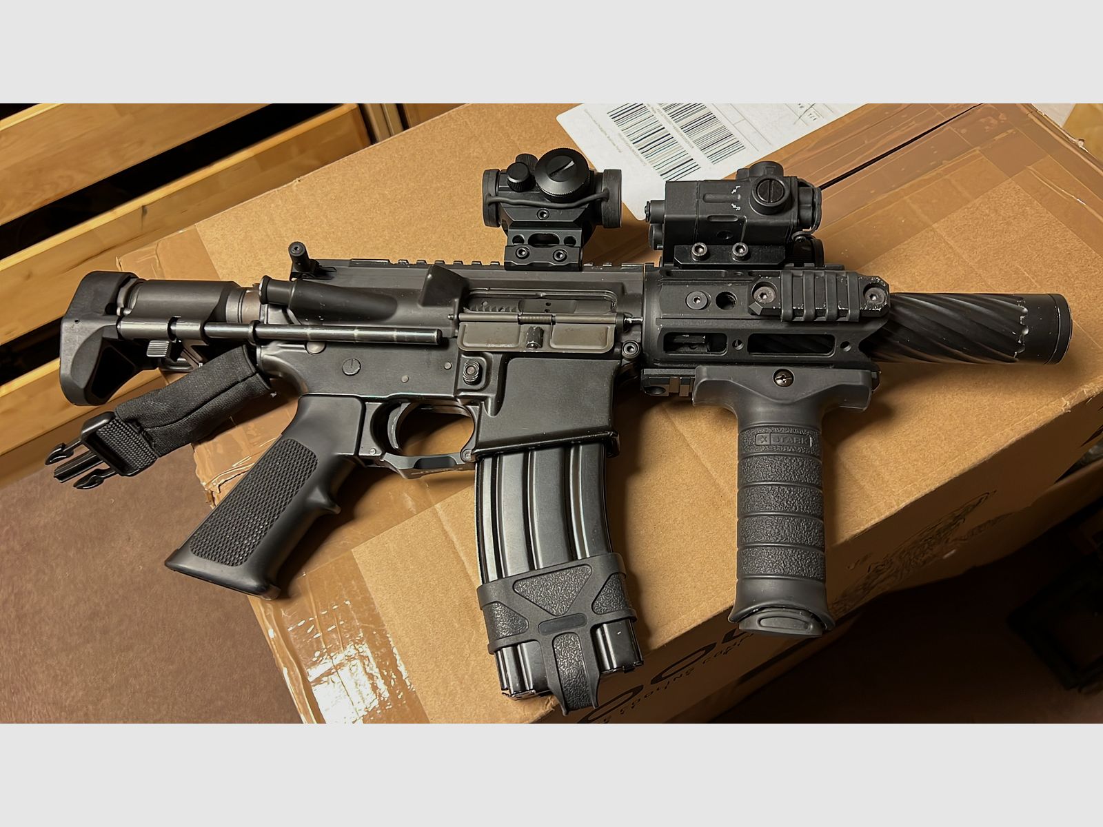 Vertical front grip for Airsoft long, in black