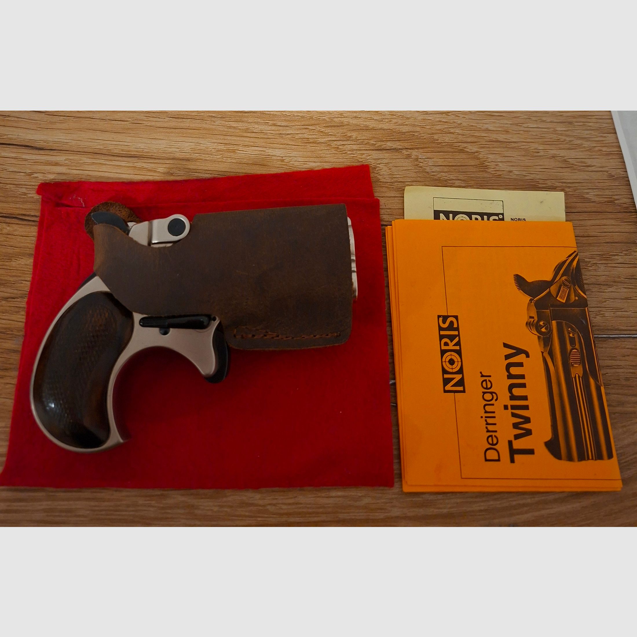 Noris Derringer PTB 550 mit Holster 