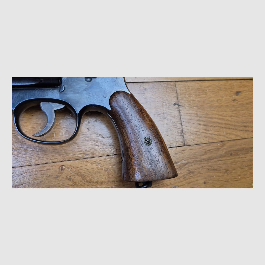 Sehr schöner Revolver Smith & Wesson « Victory » – Der Handabzug 1899 und das zukünftige Modell 10 aus dem Zweiten Weltkrieg – Kal. 38 SW / 38-200 – Ausgezeichnete Mechanik – Sehr guter ästhetischer Zustand – Stempel « GHD » – Waffe von Februar 1943 – TBE, Bild 22 von 26