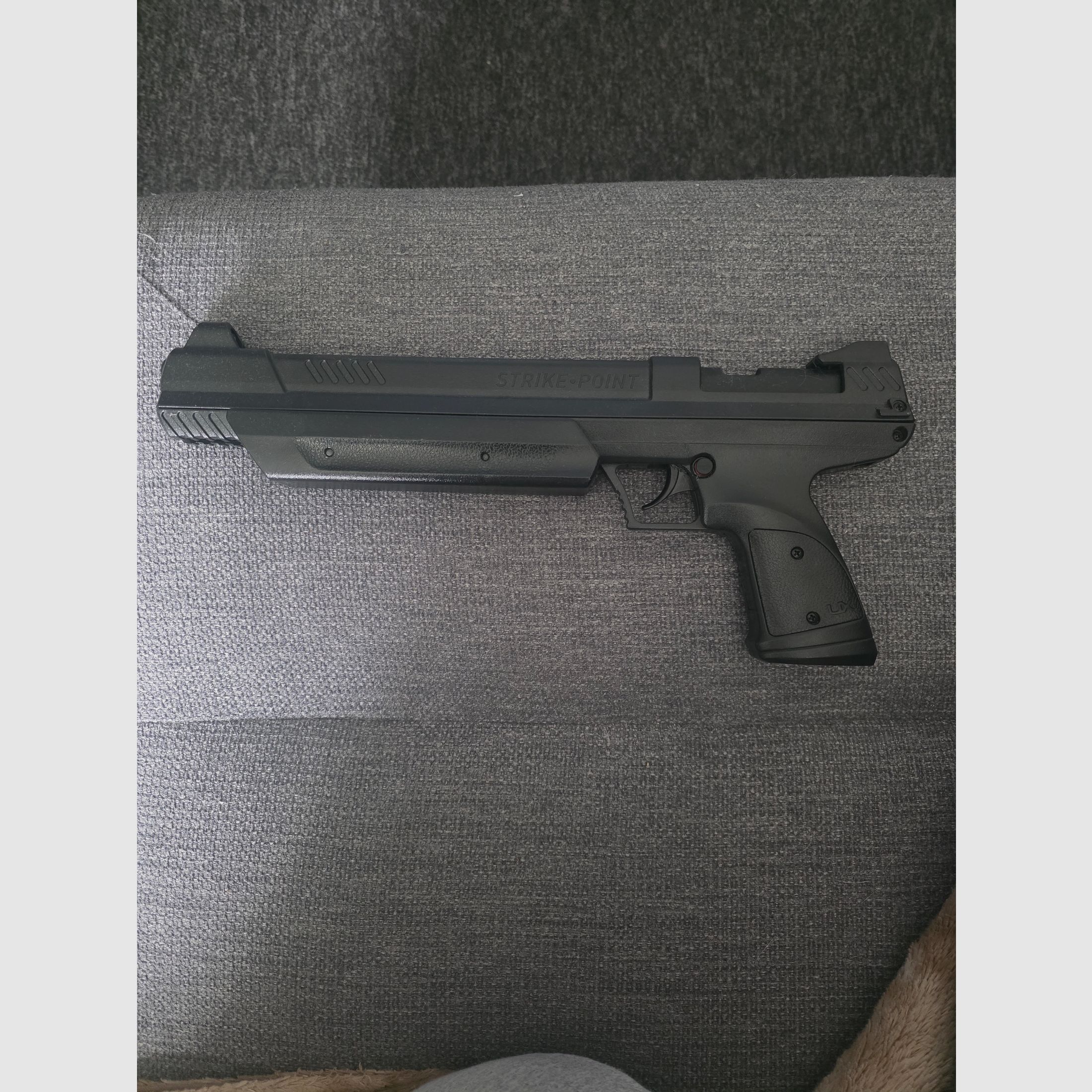 UX Strike Point Pump Luftpistole Kal. 5,5 mm Diabolo schwarz