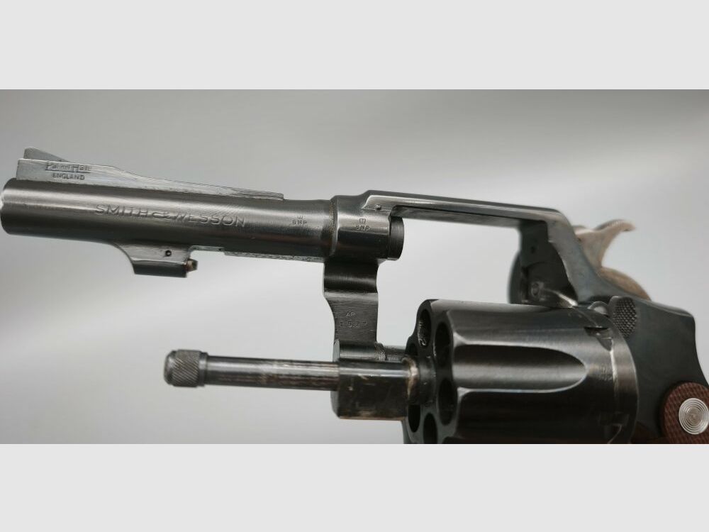 Smith & Wesson S&W Victory Revolver .38Special umgebaut bei Parker Hale .38Special