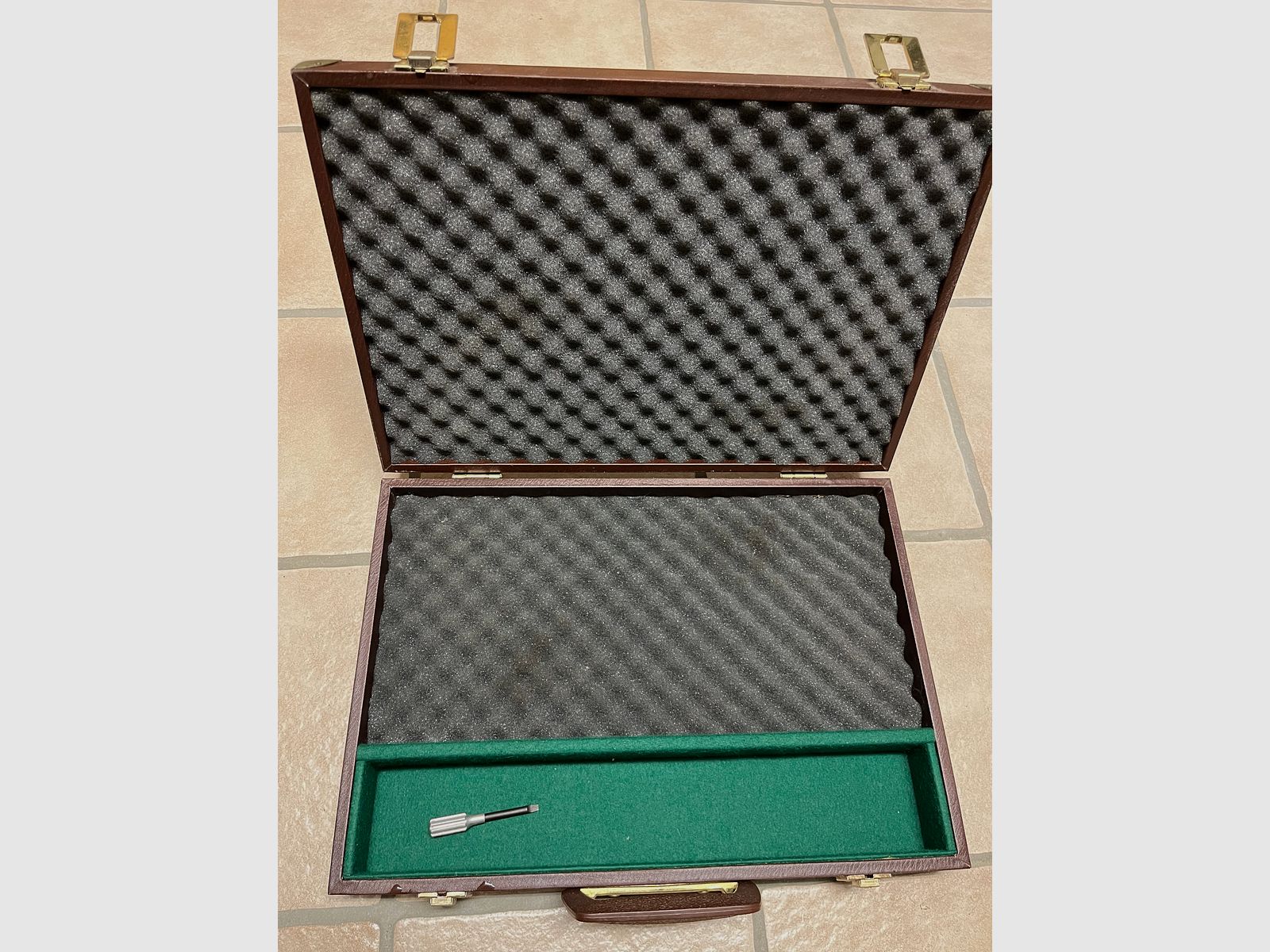 Pistolenkoffer braun