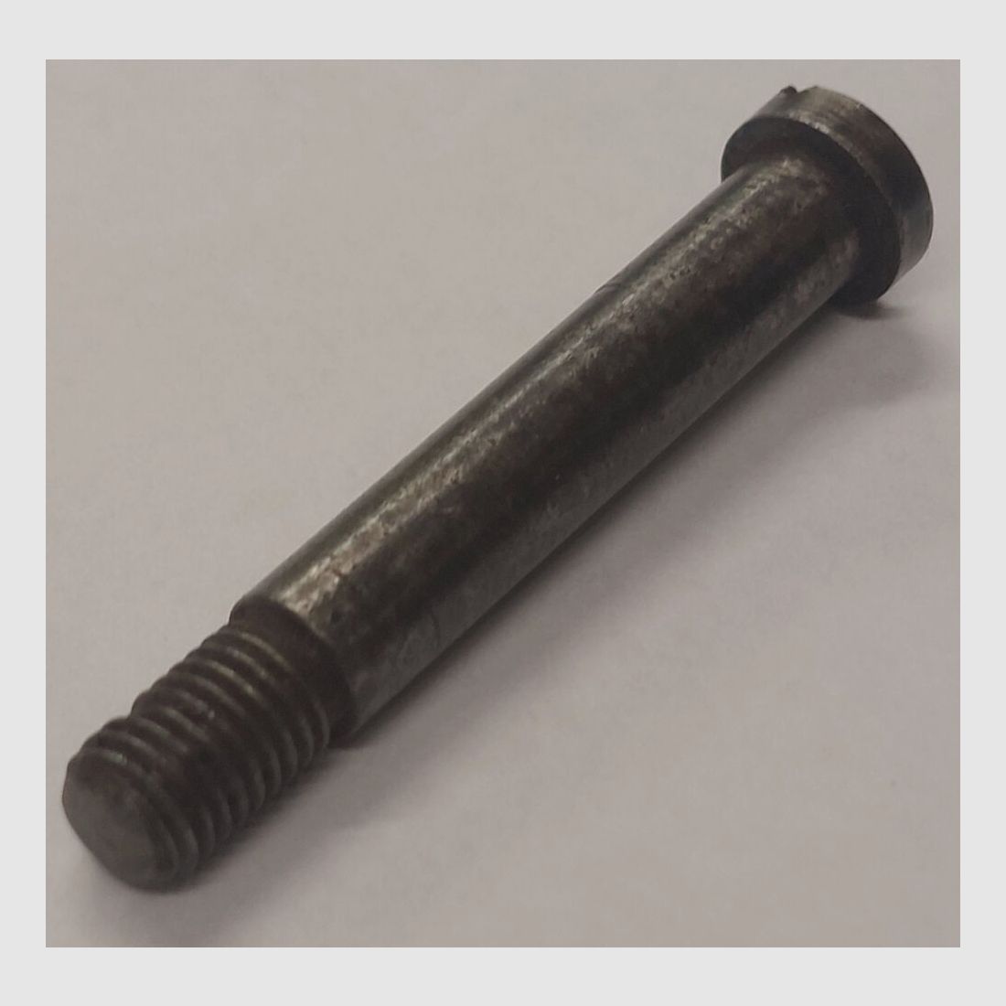 Stey systeemschroef / kastenschroef lang voor Steyr M95, origineel onderdeel