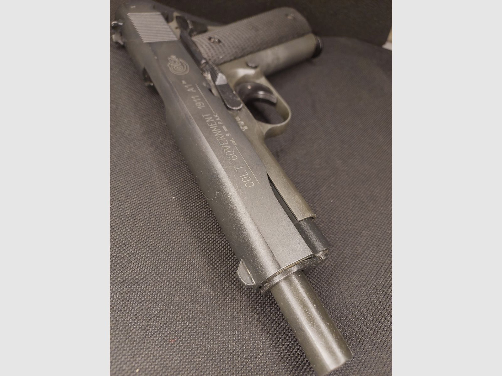 Colt Government 1911 A1 blank firing pistol 9mm P.A.K. (PTB 774) with 3 magazines