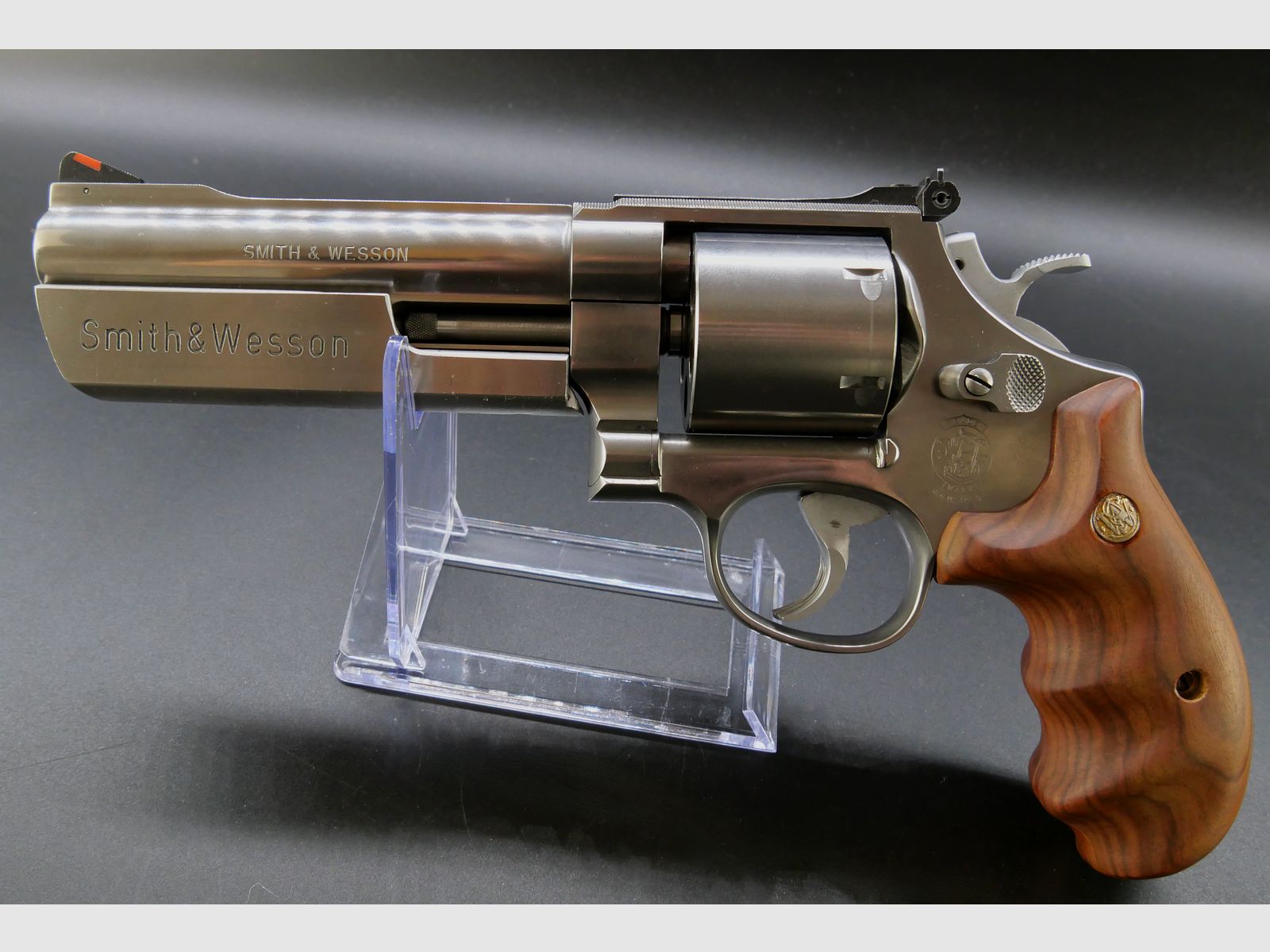 Smith & Wesson Revolver Mod.: 627-0 .357Mag 5,5" +2 Wechselgriffschalen +Laufgewicht