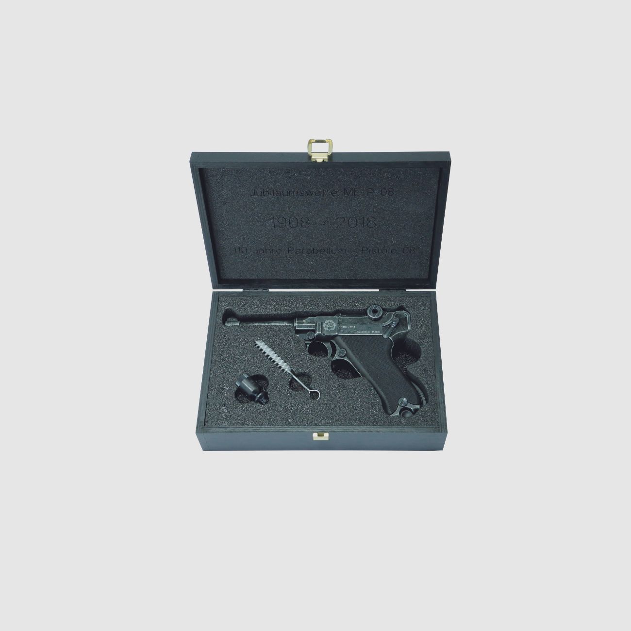 ME P08, arma del anniversario antica 110 anni, manico in legno nero