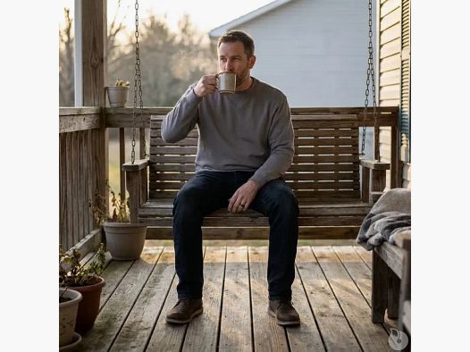 Gray Crew Neck Sweatshirt - Casual Comfort Pullover for Men and Women