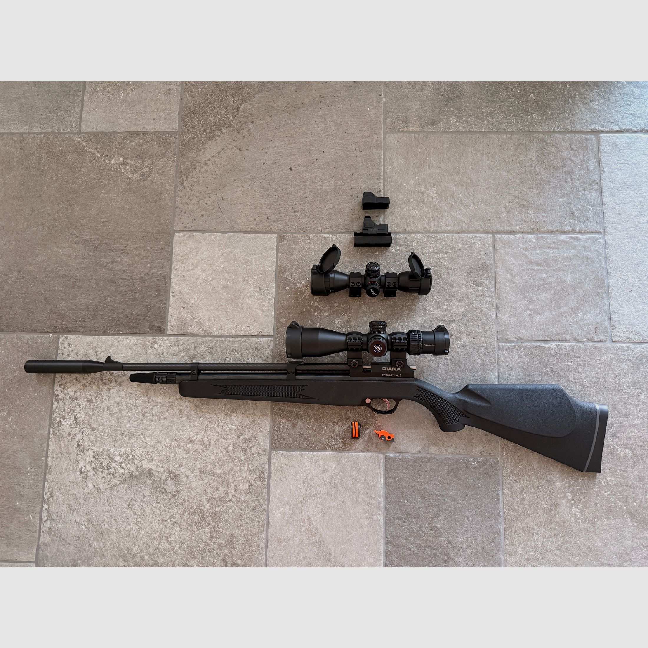 Diana Trailscout mit variablem Zubehör