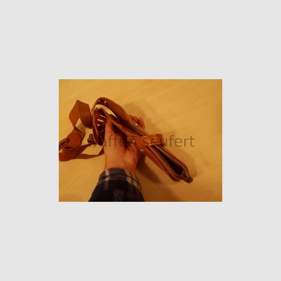 Bianchi X15 Medium shoulder holster for revolver/pistol up to 4