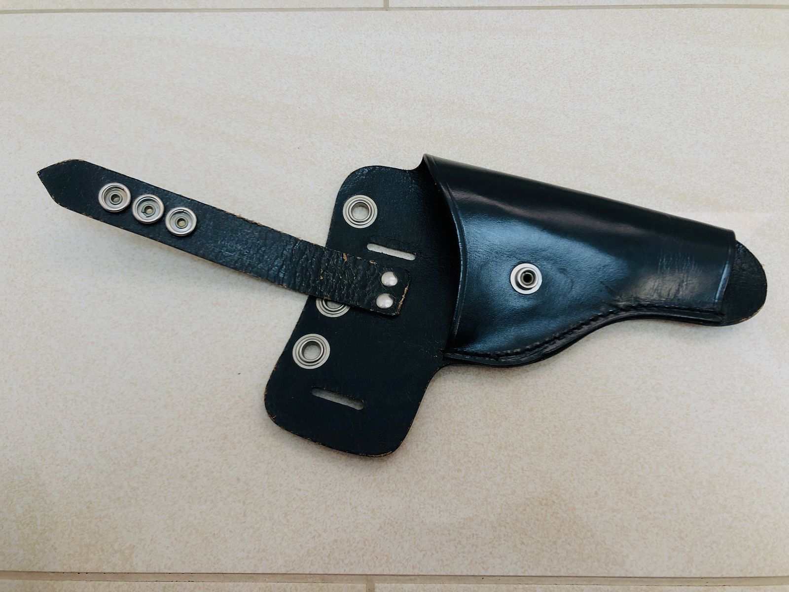 25.08.2026 ••• Französisches Holster FN 1910 - Dienstholster / Pistolentasche •••