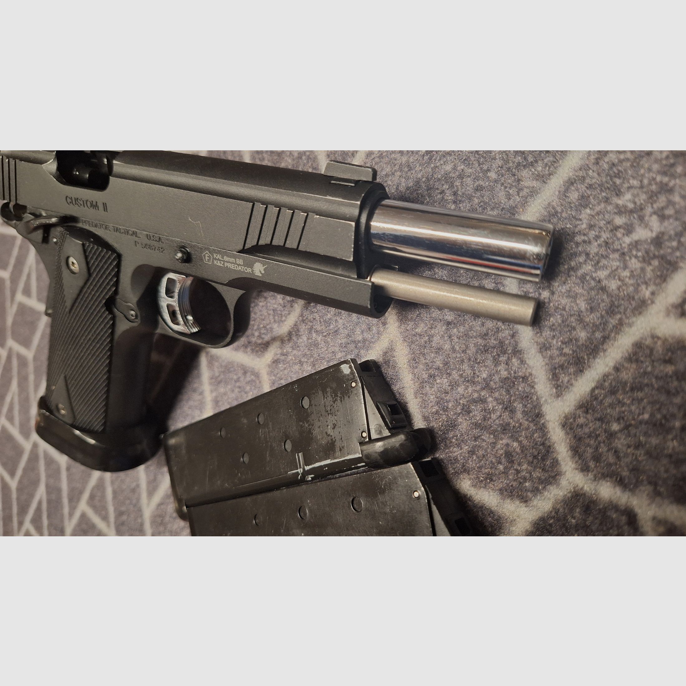 King Arms Predator Tactical Iron Shrike GBB Airsoft-Pistole