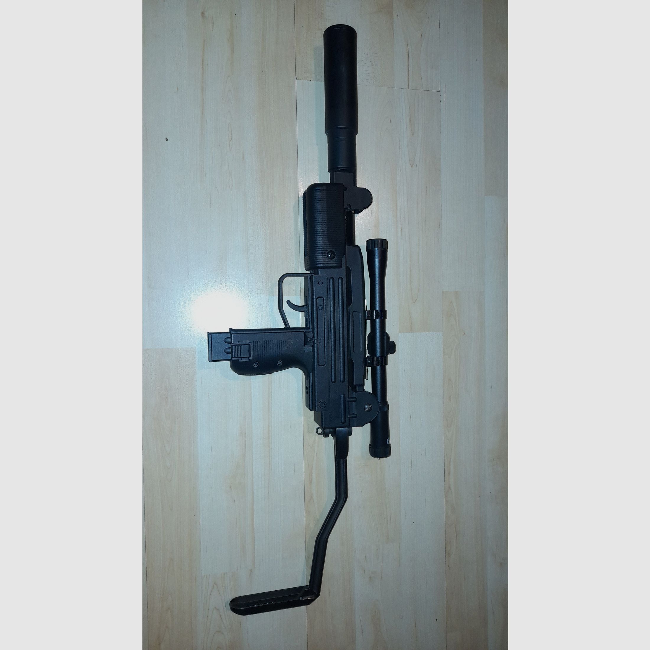 Verkaufe Mini uzi 