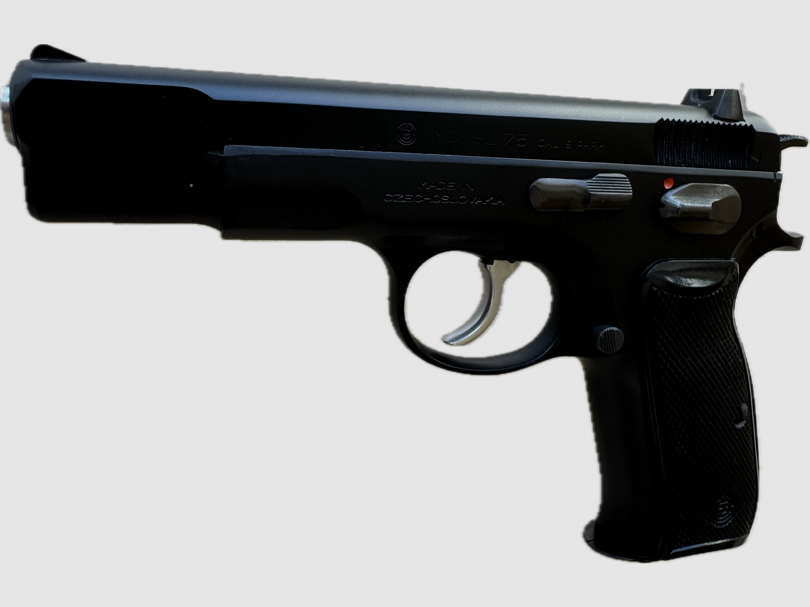 Pistole Brünner (Česká zbrojovka) M75 – Kaliber 9 mm Luger