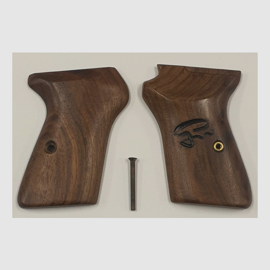 Unknown wooden grip scales for Walther PP
