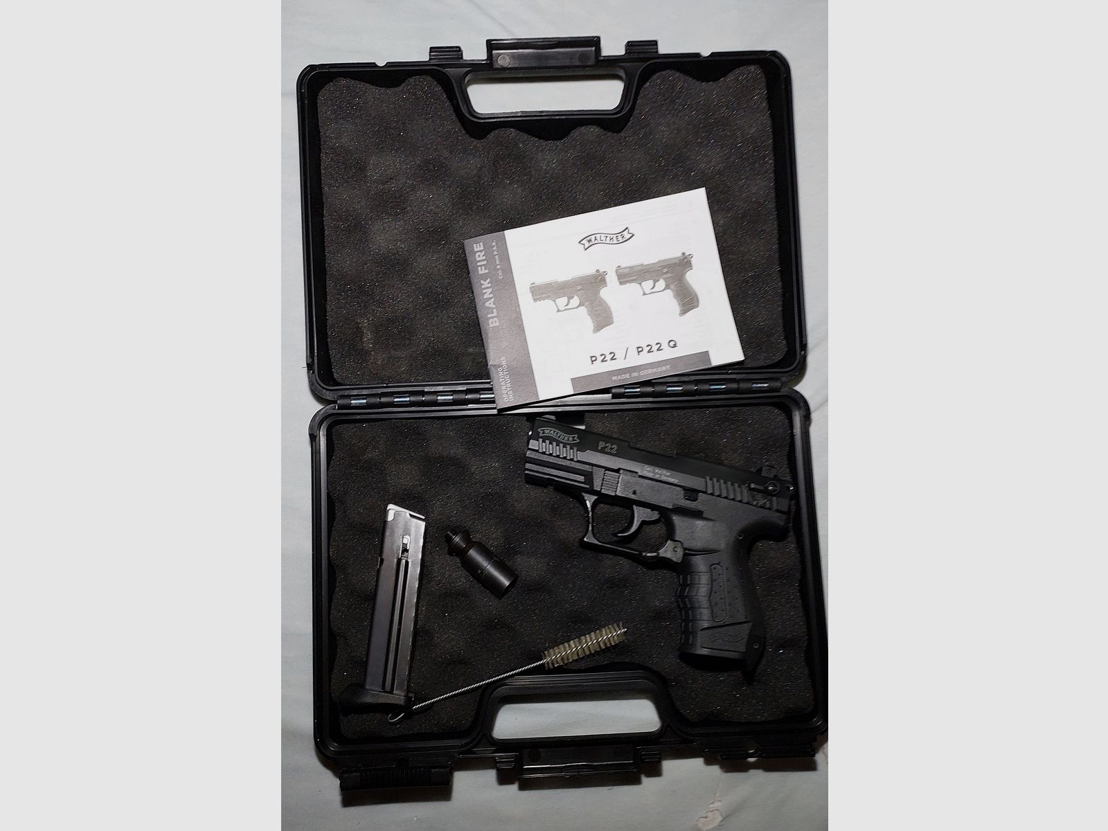 Walther P22 (P 22 Classic) pistola de fogueo 9mm P.A.K. negra (PTB 778)