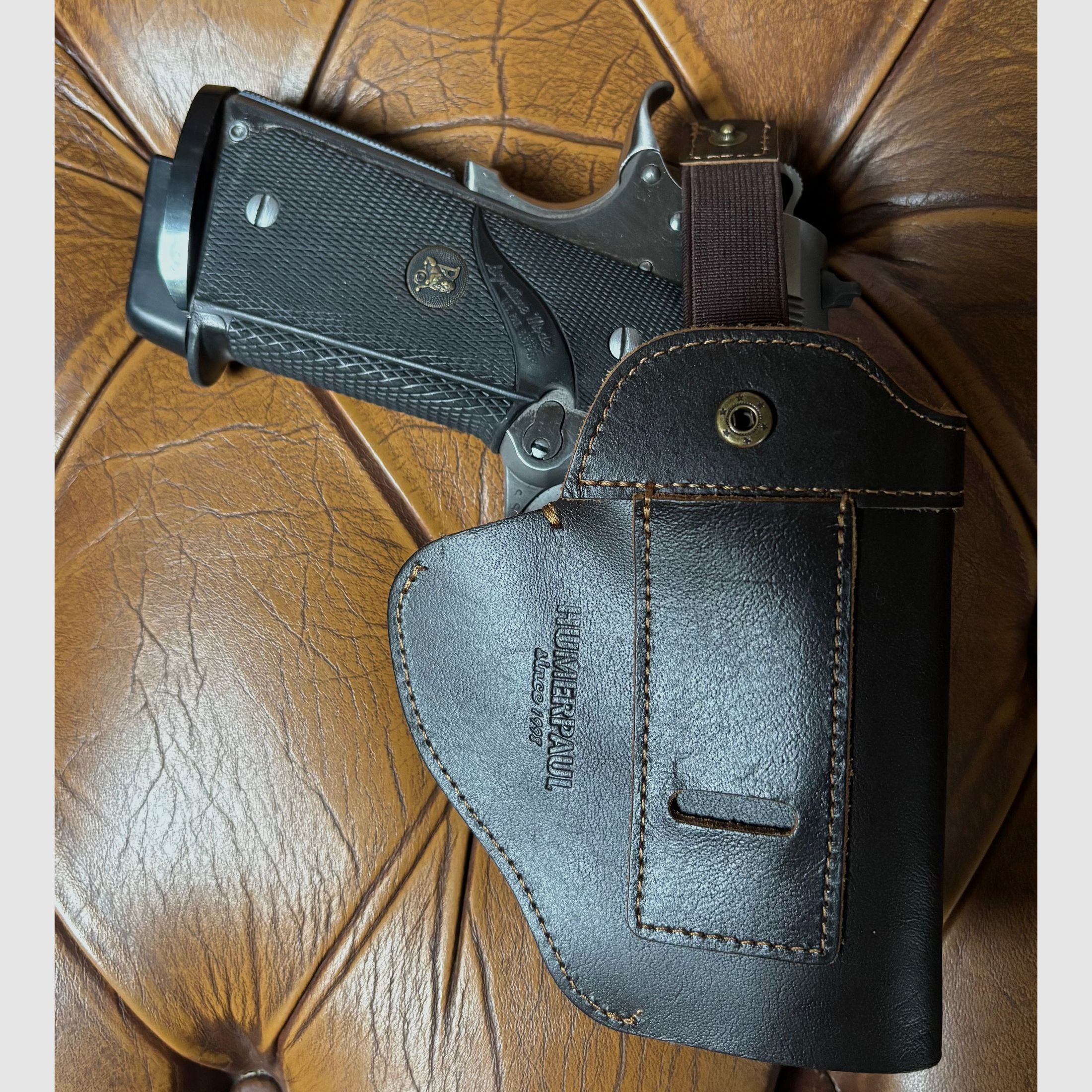 Holster aus echtem Leder mit Clip oder Schlaufen für links oder rechts