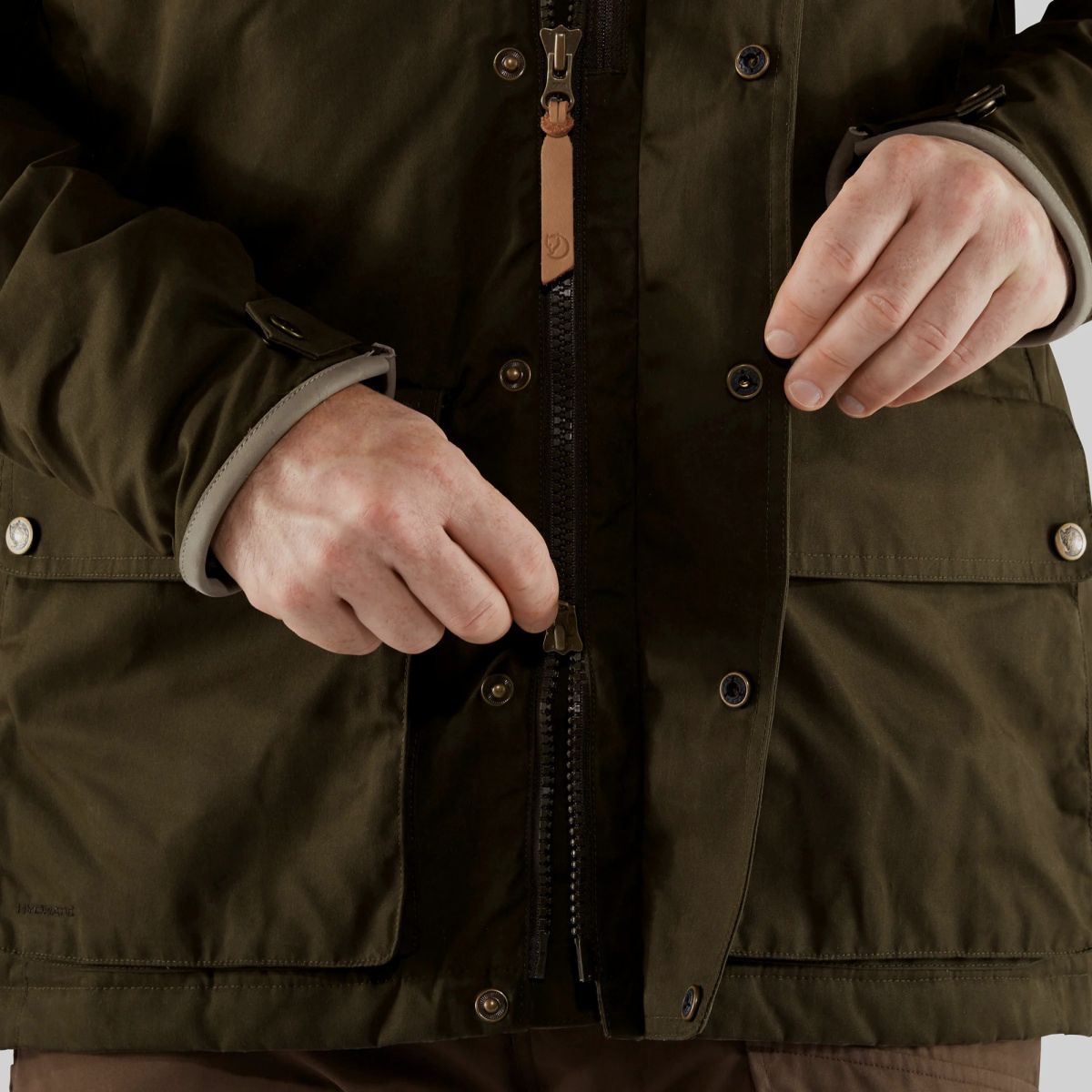 FJÄLLRÄVEN Sörmland Padded Jacket M Dark Olive
