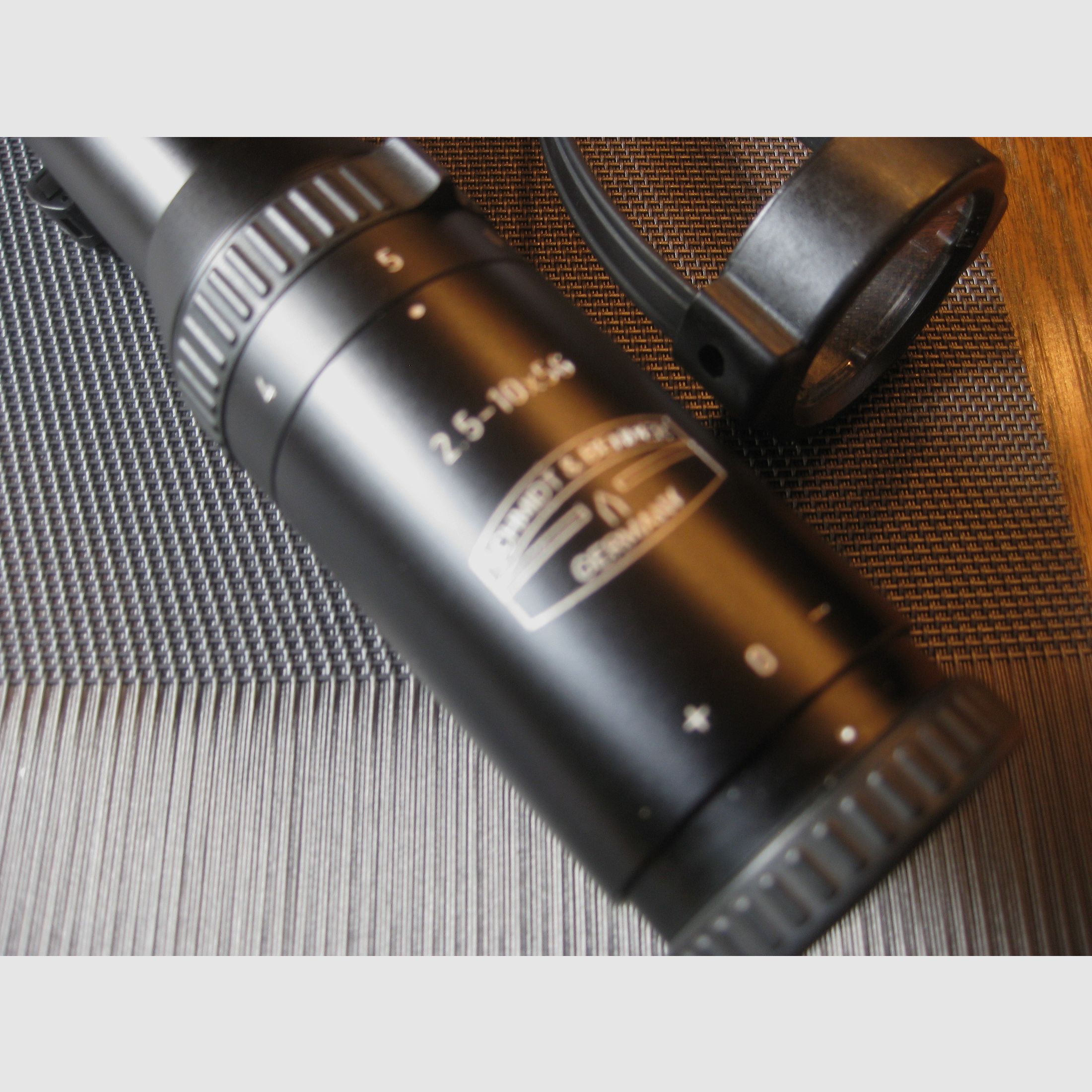 TOP KLASSIEKER! Schmidt&Bender 2,5-10x56 met Verlichte-Draad Kruis-1 evenals Rail en originele Blaser-Zadelmontage! GEEN ZEISS-SWAROVSKI-KAHLES-SAUER-MAUSER-LEICA!