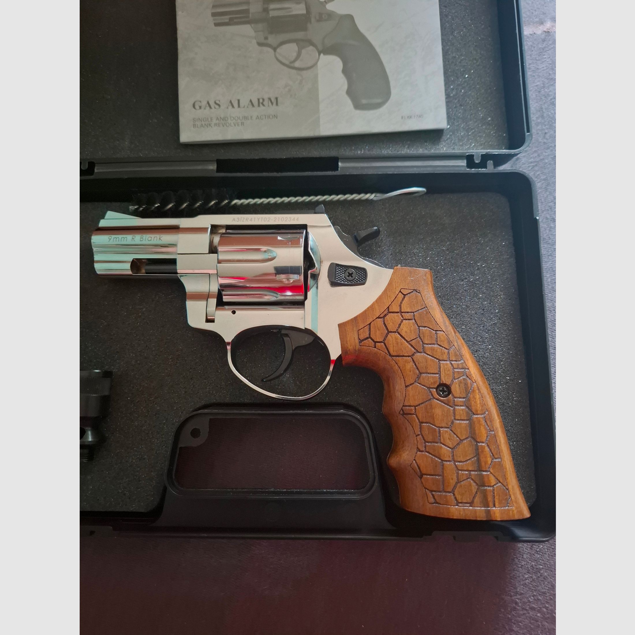 Zoraki R1 2.5" chrome 9mm RK with real wood grip panels plus black Combat grip panels