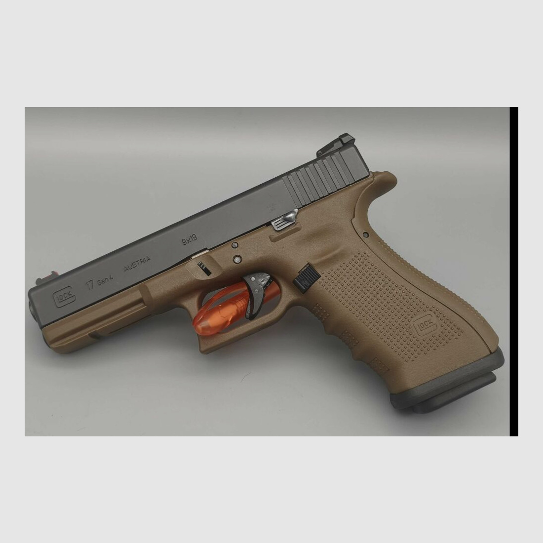 Glock 17 Gen4 Model Specjalny FDE również jako system wymienny! 9mm Luger