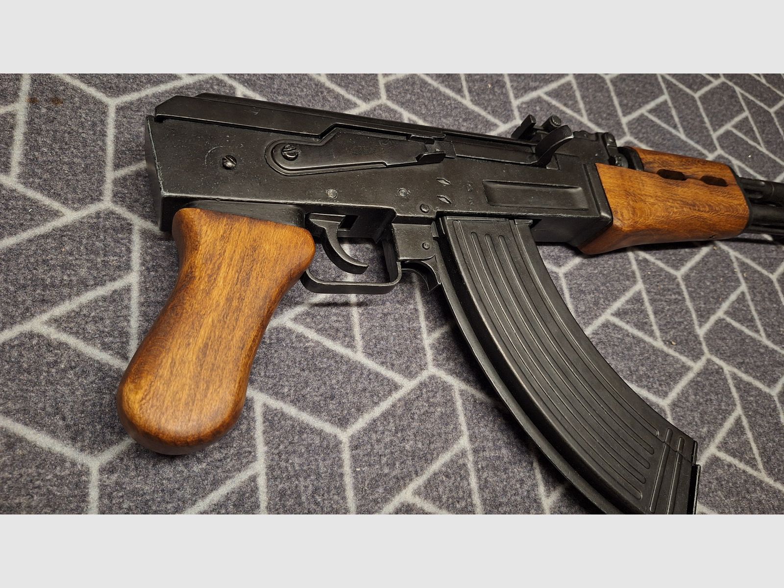 AK47 assault rifle DENIX model