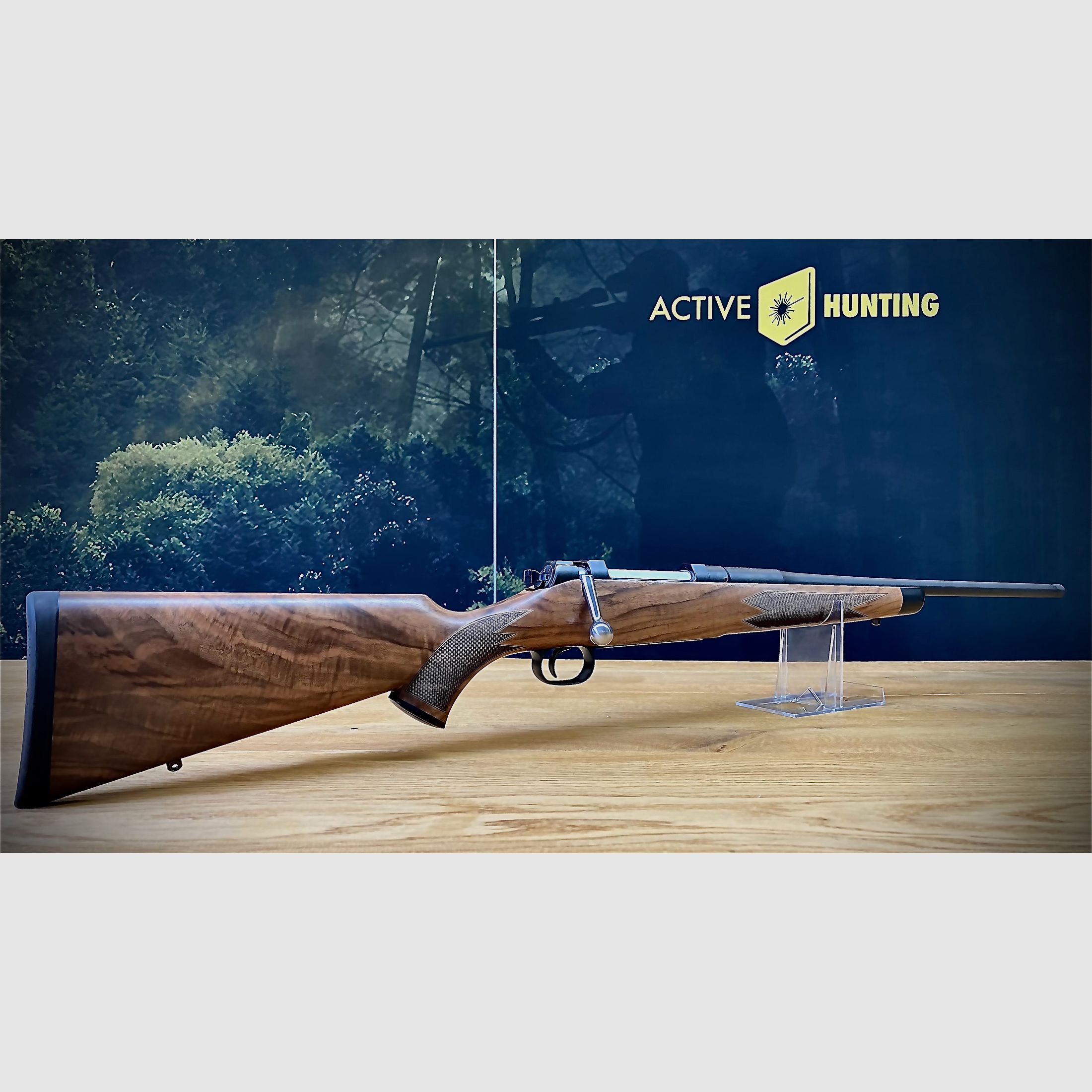 Mauser M03 / Kaliber .300 Win. Mag. / 56cm LL / M15x1 / Schaftholz Klasse 6 SLECHTS 1X BESCHIKBAAR