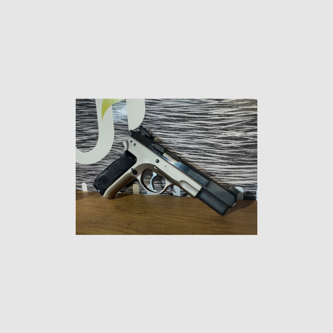 Pistole CZ 75; Modell 75; 9x19