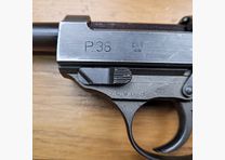 Magnifique Pistolet Walther P38 – Fabrication Mauser Oberndorf de 1944 – Bronzage d&rsquo;origine à 98% – Mécanique et esthétique impeccable – Excellent état