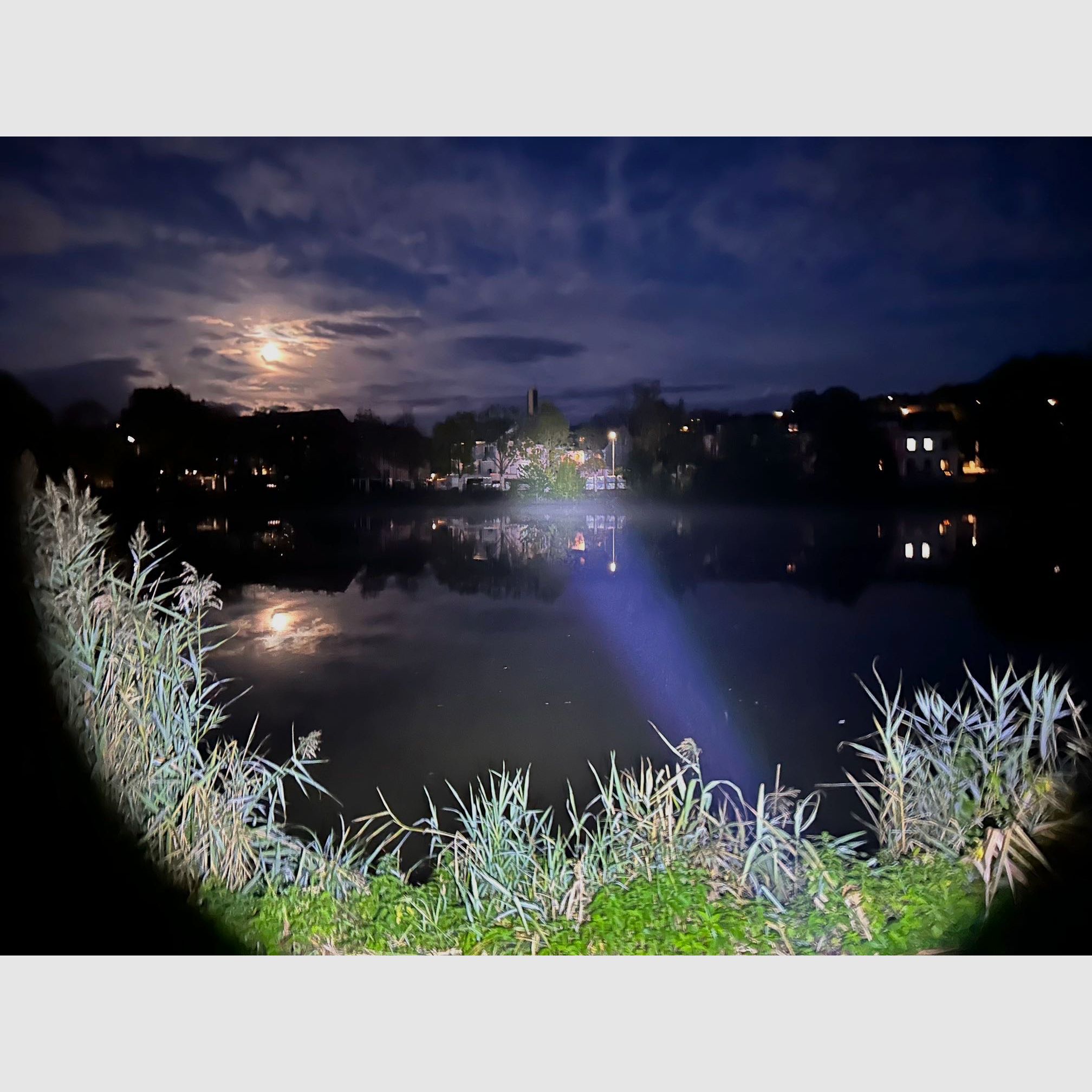 Emisar D1 with SFT 40 LED - Compact and Powerful