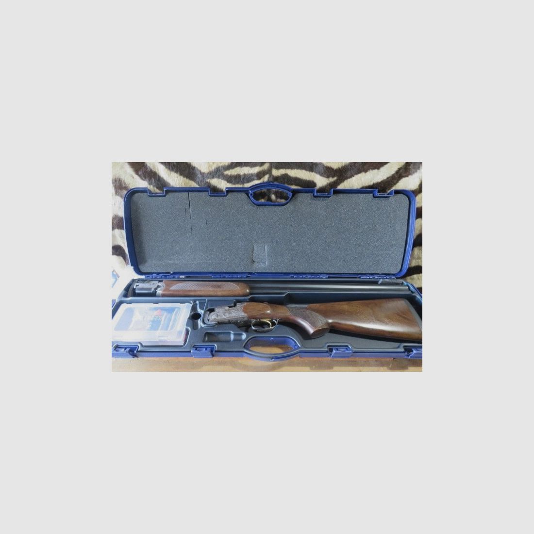 Flinte BERETTA 687 Silver Pigeon III Kal. 12/76 Läufe 76 cm 5 Chokes, Einzelabzug, Auswerfer – Waffenkoffer., Bild 11 von 11