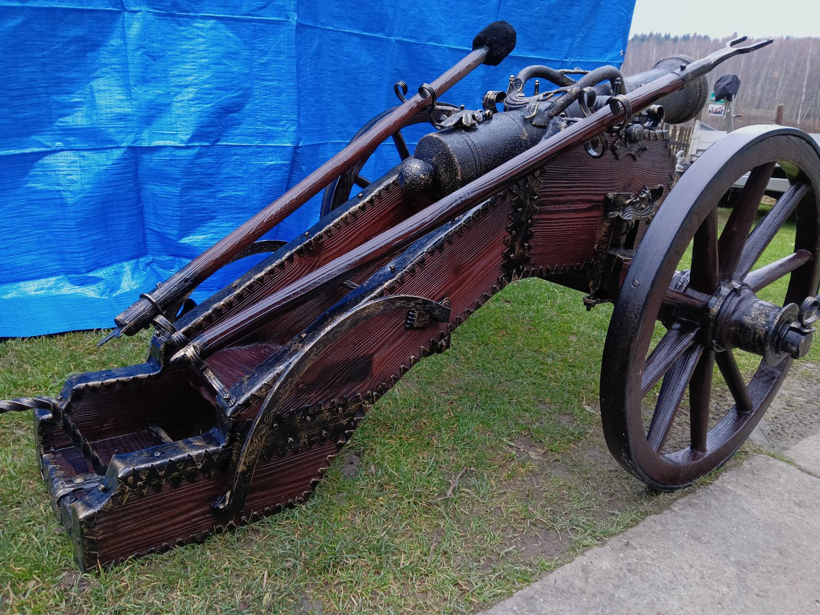 SPRZĘT, KANONY Sprzedaż armat ogrodowych do wystrzeliwania fajerwerków