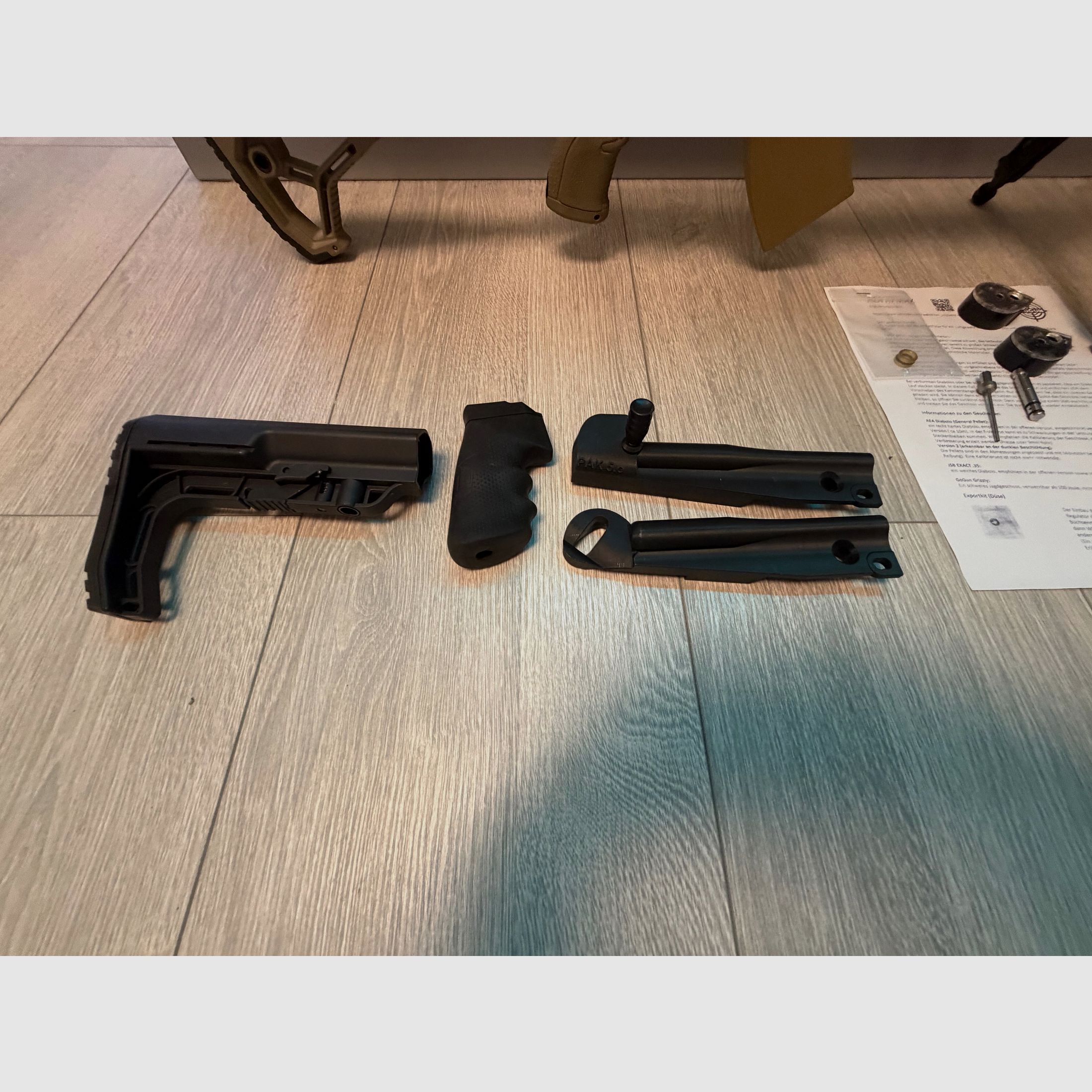 AEA HP-Max MK 1 Kal. .35 9mm F-Luftgewehr Pump-Action, RED-DOT i składany powiększacz 1-5x (Magnifier), Taktyczny, FAB-Stock, Donny FL, dwójnóg tactical