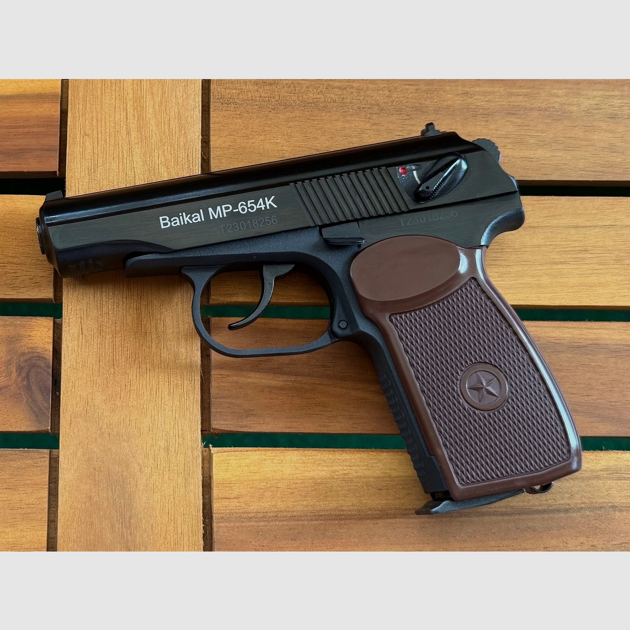 Baikal MP-654K CO₂ air pistol 4.5 mm BB – Original Makarov | Collector's condition